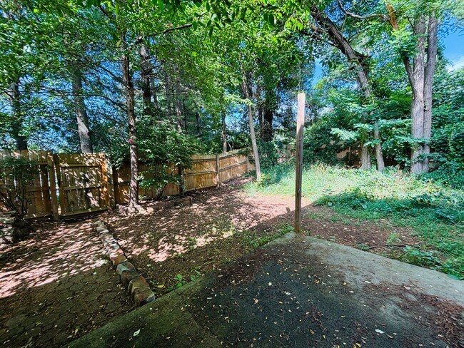 Building Photo - 953 Lora Ln