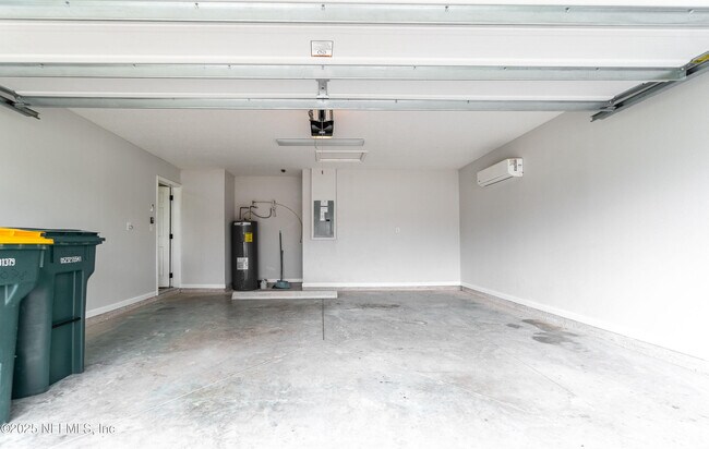Building Photo - 15078 Rain Lily St