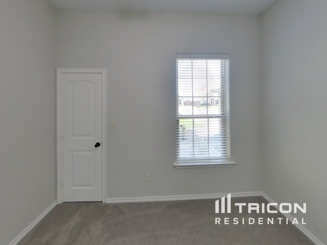 Building Photo - 3107 White Horse Ct