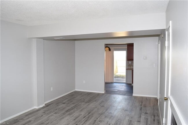 Building Photo - 12773 Woodside Ln