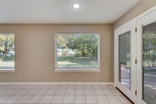 Building Photo - 2569 Castle Cir