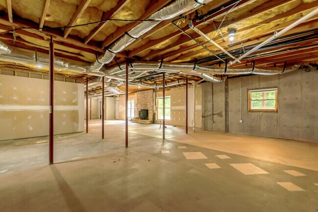 Building Photo - 1400 Slayden Wood Rd