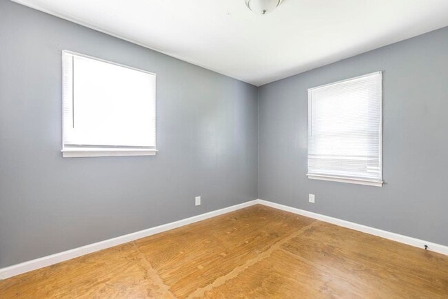 Building Photo - 1032 Taylors Mill Rd