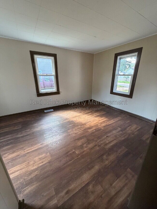 Building Photo - 1147 McKinley Ave