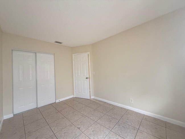 Building Photo - 7903 SW 9th St