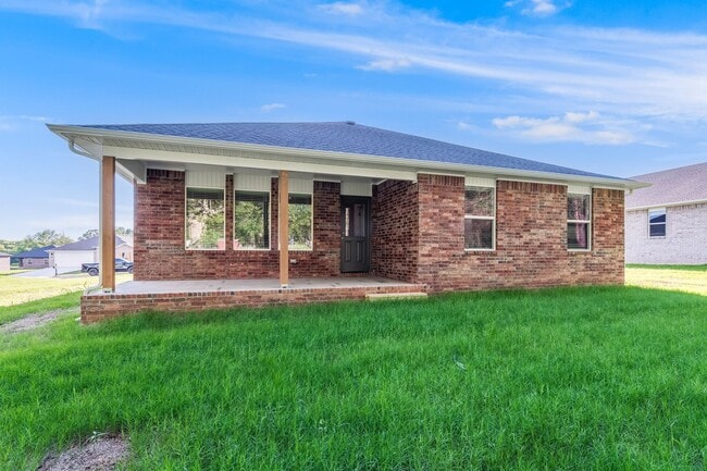 Building Photo - Welcome to your dream home in the prime lo...