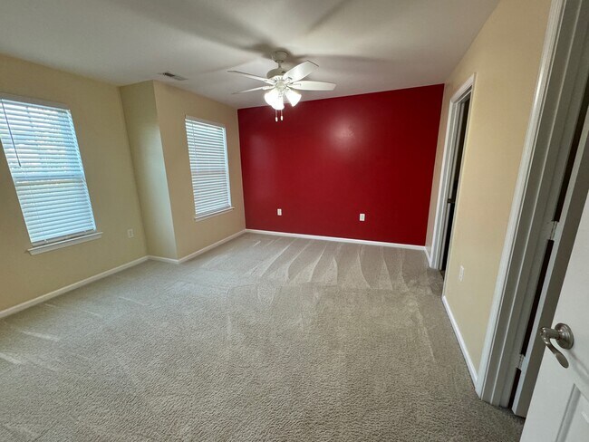 Building Photo - 1705 Halesworth Ln