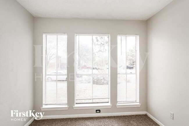 Building Photo - 5322 Santrey Dr
