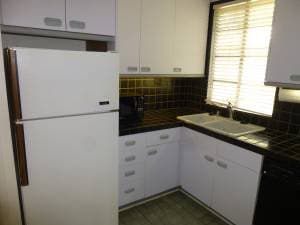 Kitchen - 14656 Morrison St