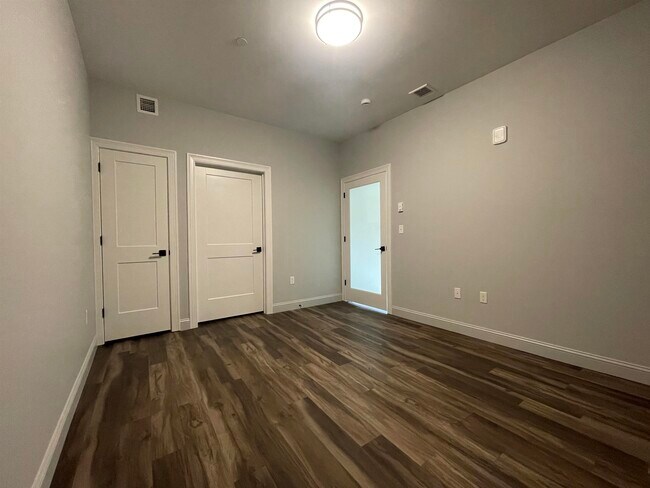 Building Photo - 25 Lowell St