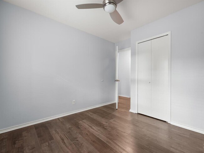 Building Photo - 8010 Camden Dr