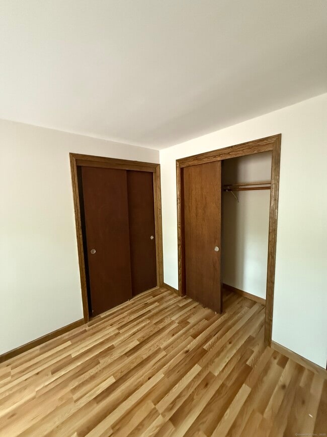 Building Photo - 276 Carriage Way