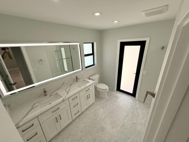 Building Photo - 4760 NW 5th Ln