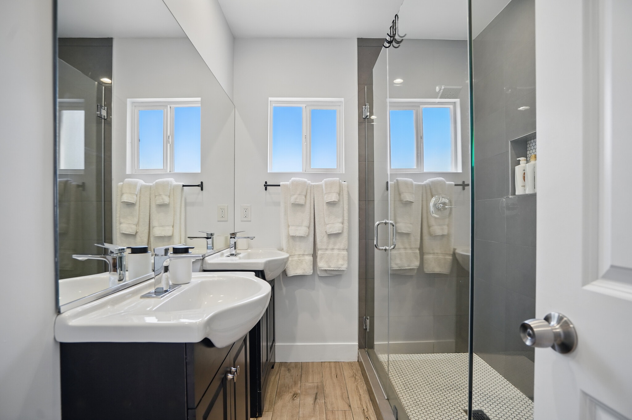 Building Photo - 6702 Saint Clair Ave