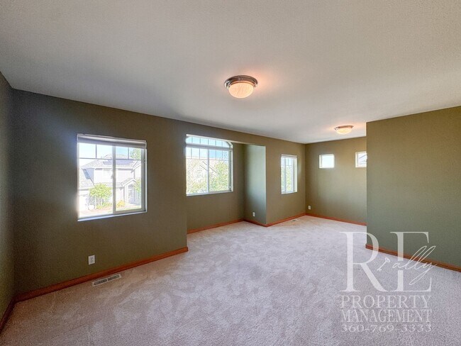 Building Photo - 18128 Mt Walker Dr NE