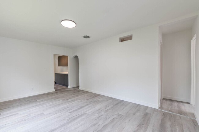 Building Photo - 25 NW 78th St