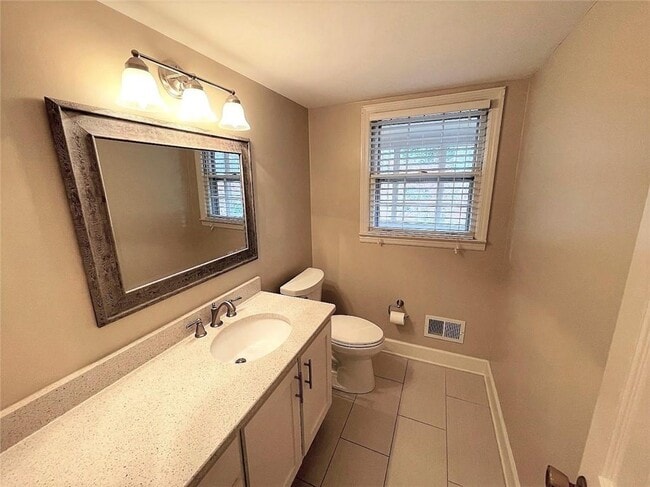 Building Photo - 1150 Falstaff Dr
