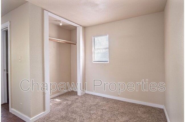 Building Photo - 526 Cooper St