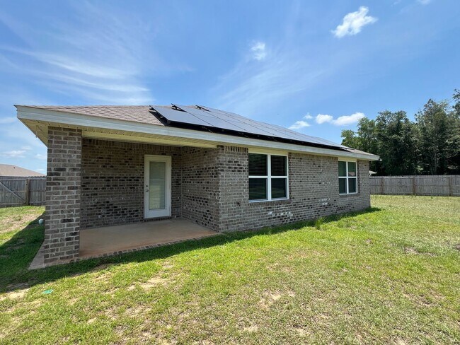 Building Photo - East Milton Gem
