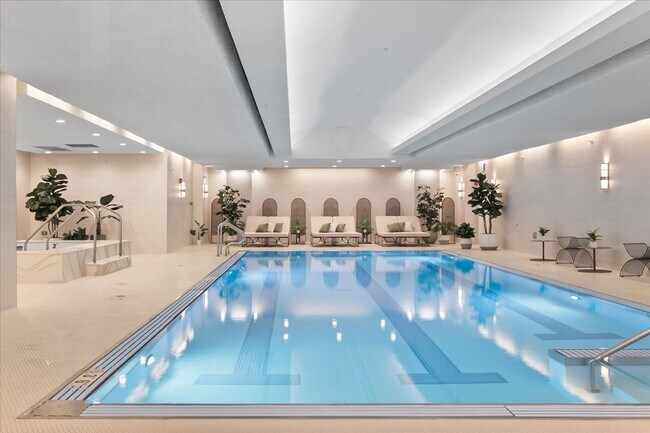 Building Photo - 850 N Lake Shore Dr