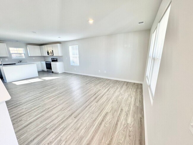 Building Photo - BRAND NEW HOME CLOSE TO CHARLOTTESVILLE