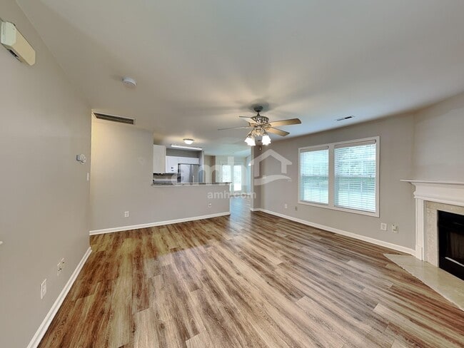 Building Photo - 3357 Hawick Commons Dr