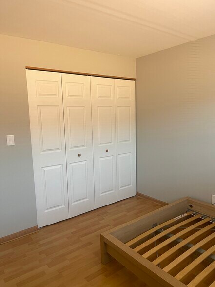 Building Photo - 2531 Thatcher Ave