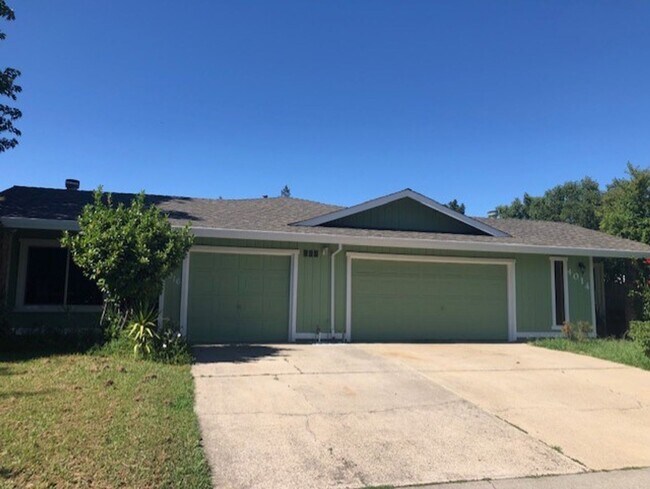 Building Photo - 4014-4016 Tresler Avenue