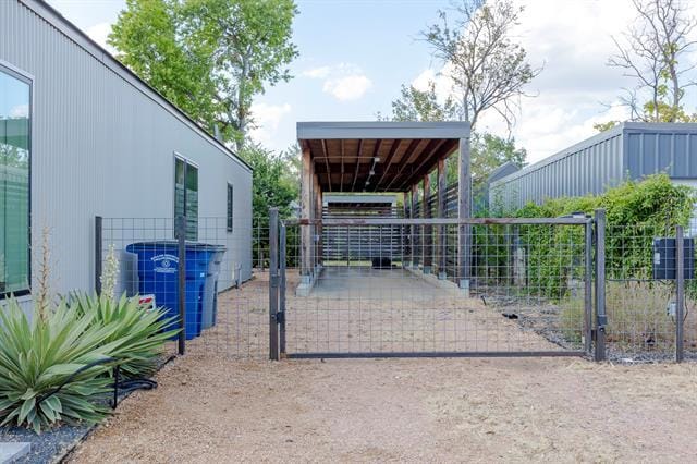 Building Photo - 1021 Nomas St