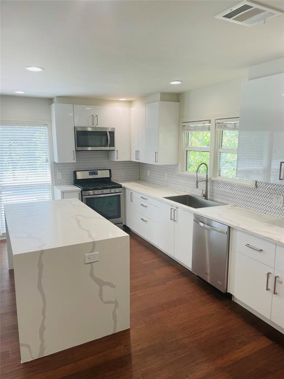 Building Photo - 5619 Shoal Creek Blvd