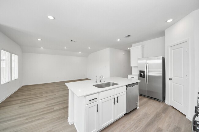 Building Photo - 40630 Balsam Run Ln