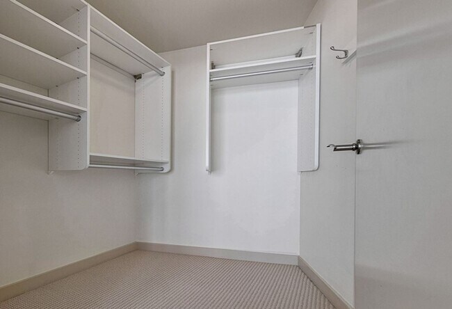 Building Photo - 1Bd/1Ba Bellevue Condo