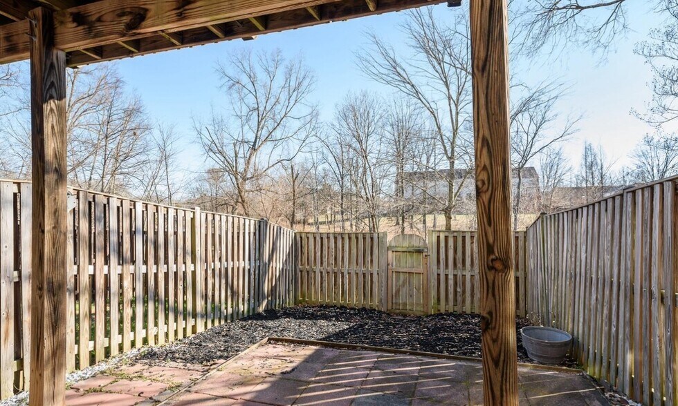 Building Photo - 45461 Bluemont Junction Sq