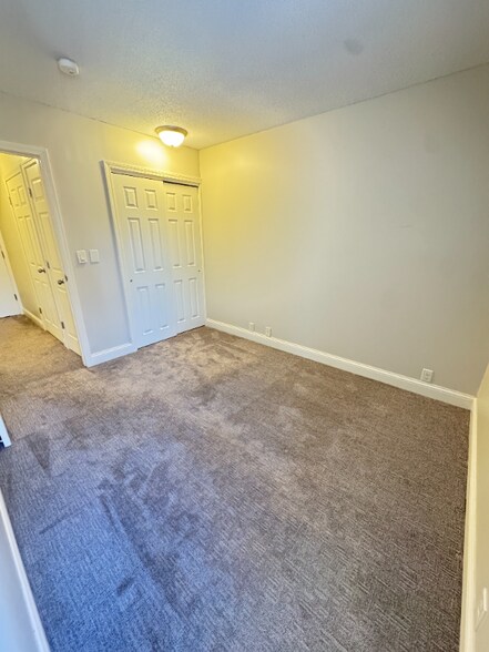 Building Photo - 1810 E St