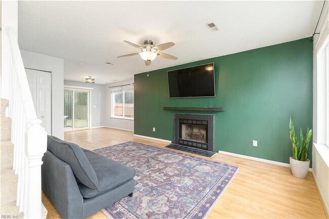 Building Photo - 517 Woodshire Way