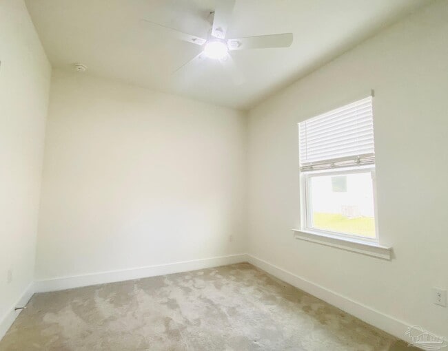 Building Photo - 874 Windhill Dr