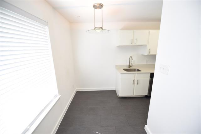 Building Photo - 5404 Reiger Ave