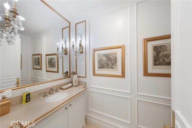 Building Photo - 7 Vista Luci