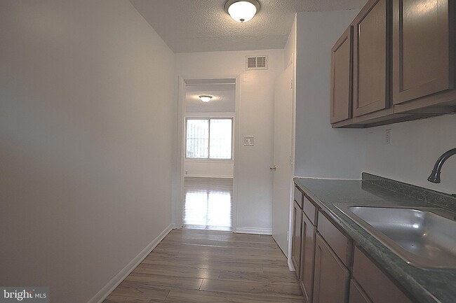 Building Photo - 4329 Halley Terrace SE