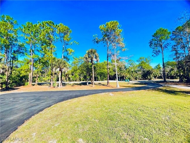 Building Photo - 390 20th Ave NW