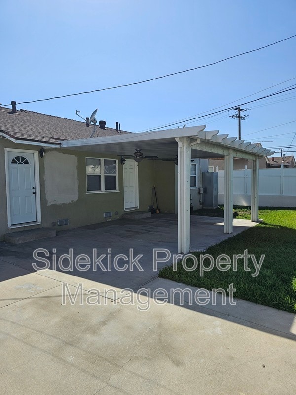 Building Photo - 14115 Oval Dr