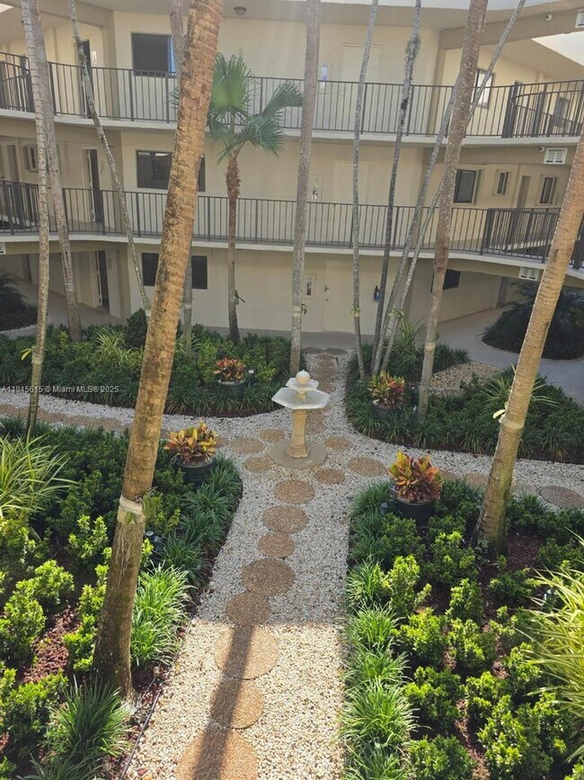 Building Photo - 8065 SW 107th Ave