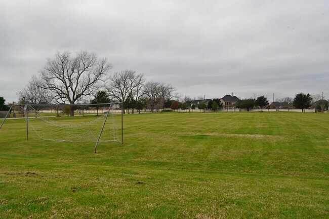 Building Photo - 210 Briar Trace Ln