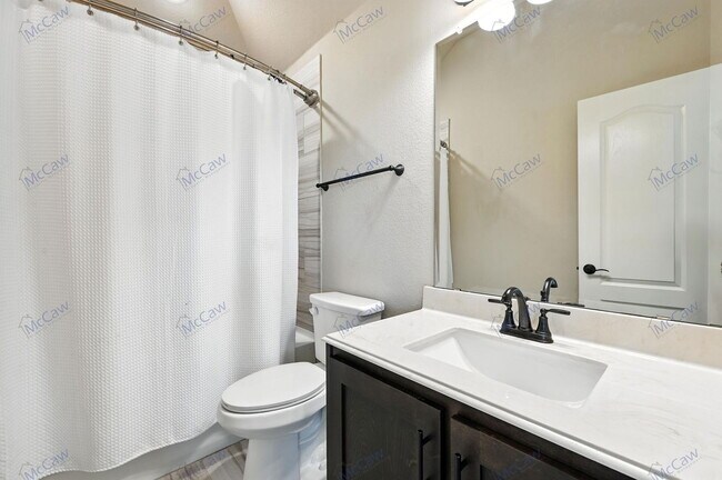 Building Photo - 3829 Honey Grove Dr