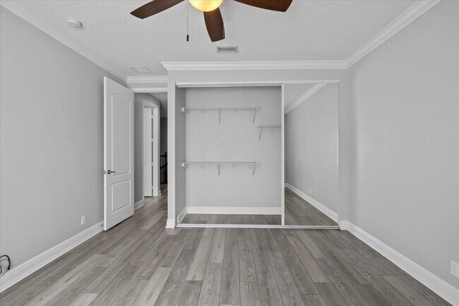 Building Photo - 2061 Foxtail View Ct