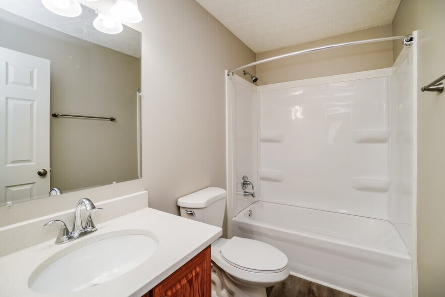 Building Photo - 4880 Grimm Dr