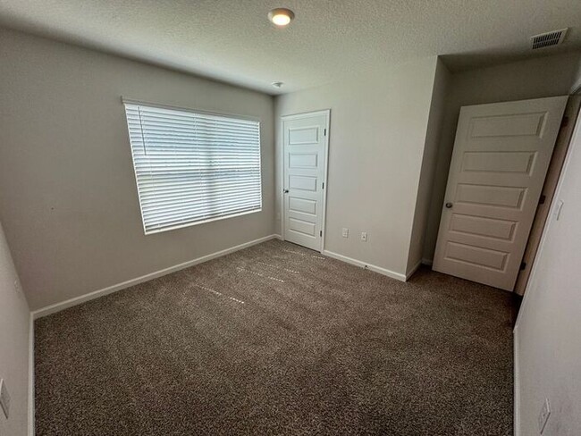 Building Photo - Pensacola - Deer Run - 4 bed, 2 bath w/ co...