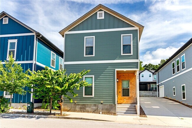 Building Photo - 146 E South St