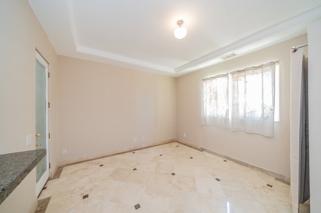 Building Photo - 17425 Cyrus Ln