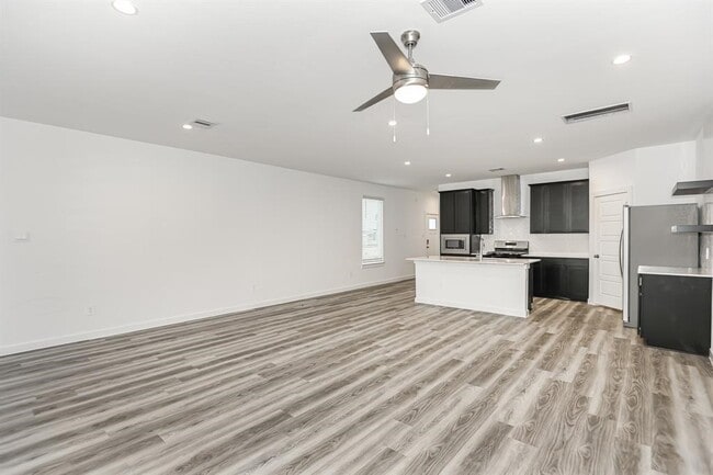 Building Photo - 3021 Skyline Mesa Dr